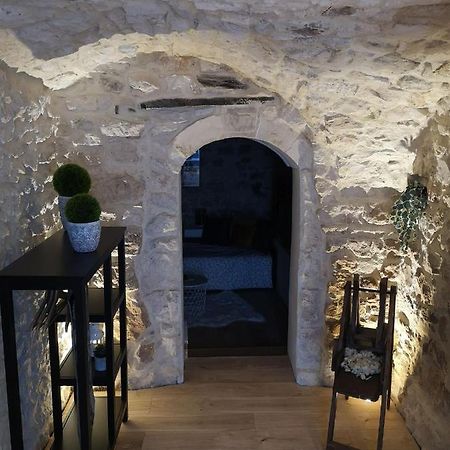 Отель Lou Pastre La Boissiere  Экстерьер фото
